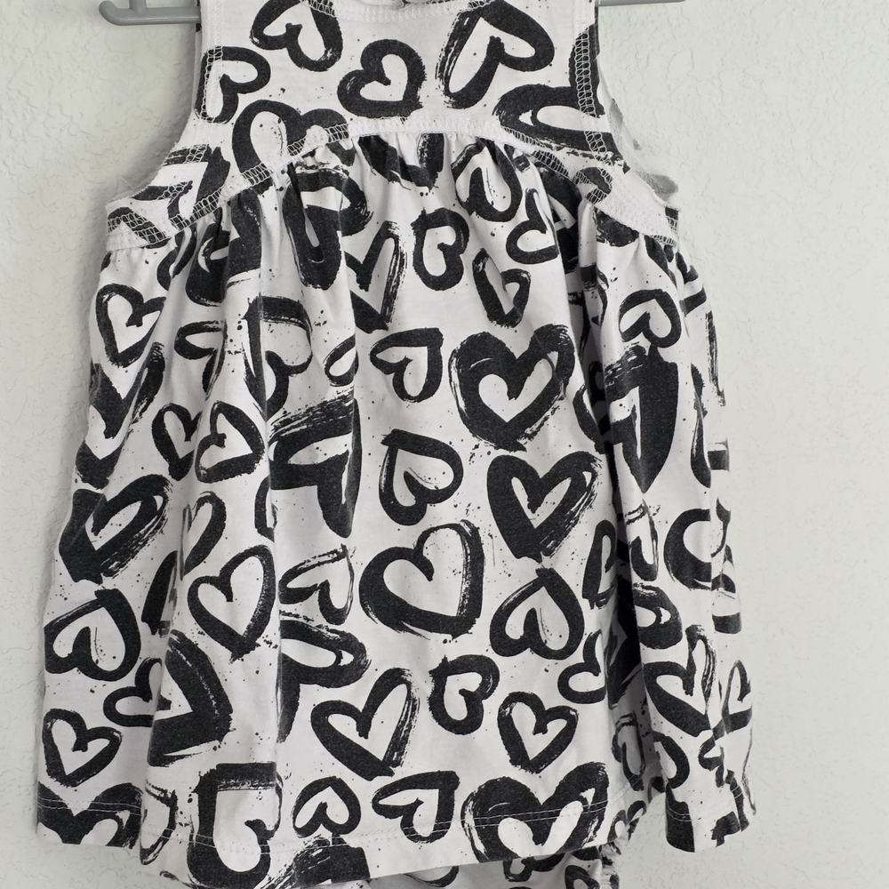 18m Amy Coe Heart Romper And Matching Bloomers - Picture 5 of 5